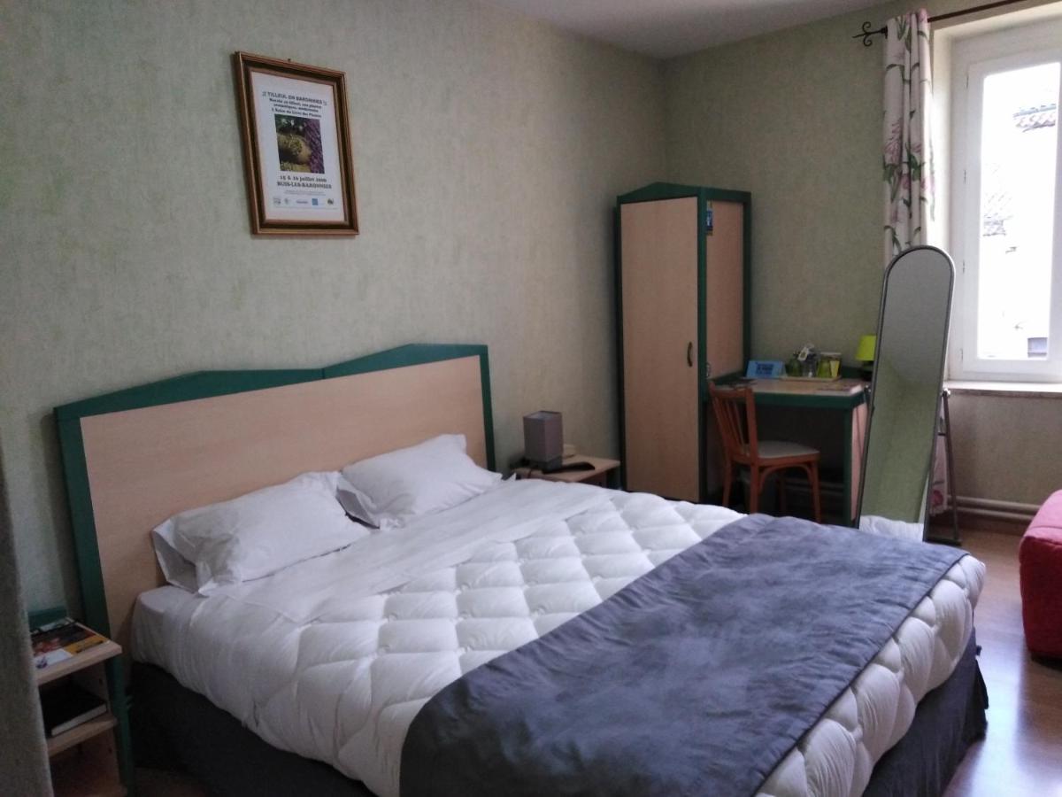 Logis Hotel Des Voyageurs Restaurant La Bonne Tabl'Hay Livron-sur-Drôme Εξωτερικό φωτογραφία