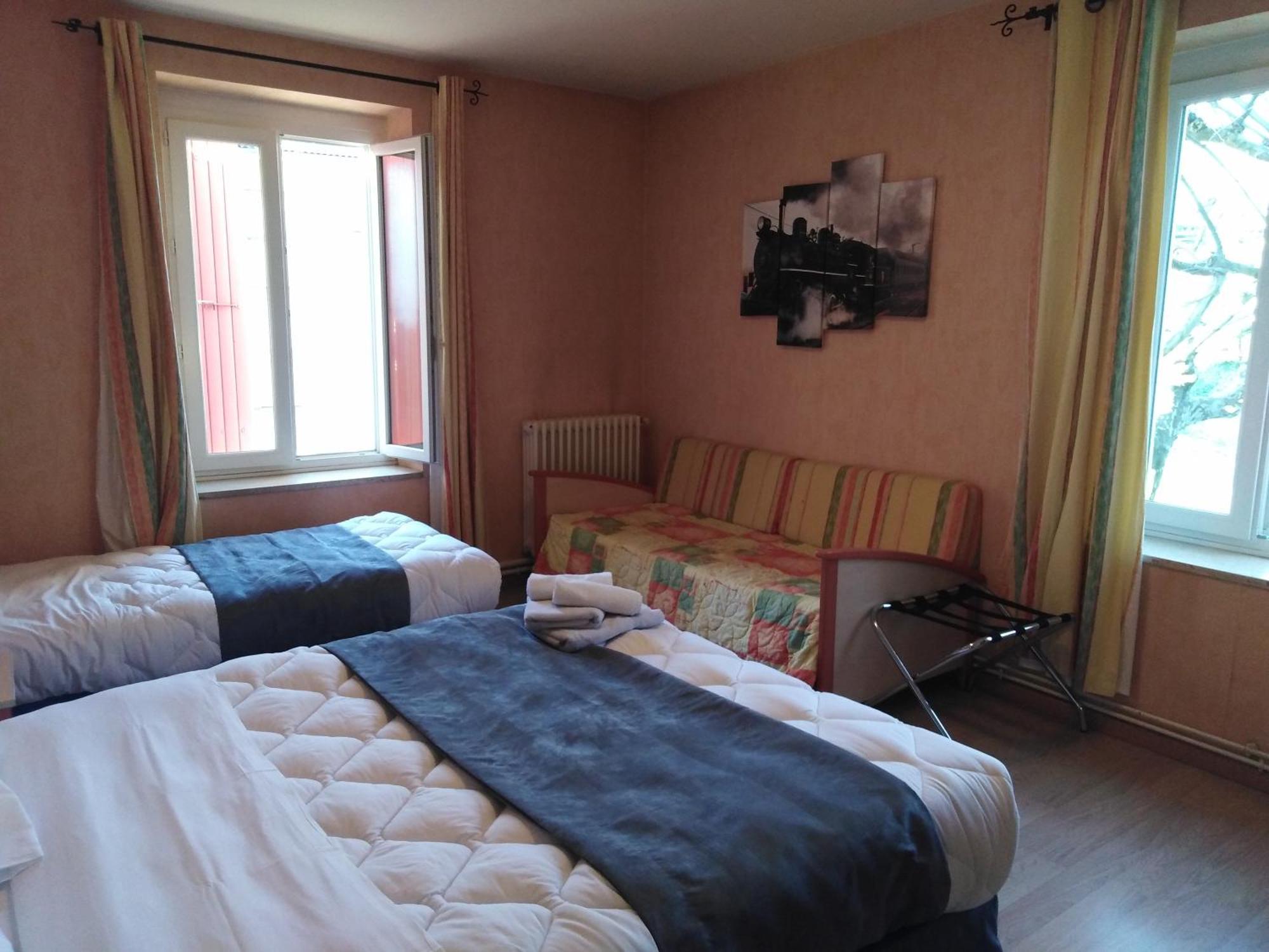 Logis Hotel Des Voyageurs Restaurant La Bonne Tabl'Hay Livron-sur-Drôme Εξωτερικό φωτογραφία