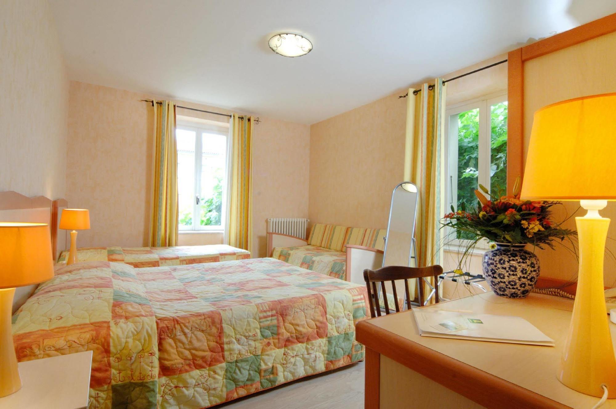 Logis Hotel Des Voyageurs Restaurant La Bonne Tabl'Hay Livron-sur-Drôme Εξωτερικό φωτογραφία