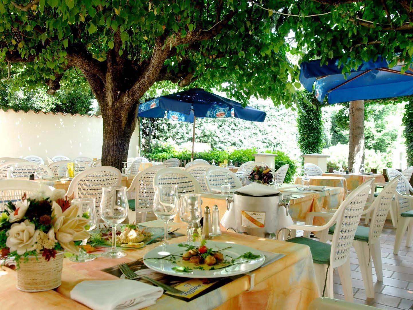 Logis Hotel Des Voyageurs Restaurant La Bonne Tabl'Hay Livron-sur-Drôme Εξωτερικό φωτογραφία